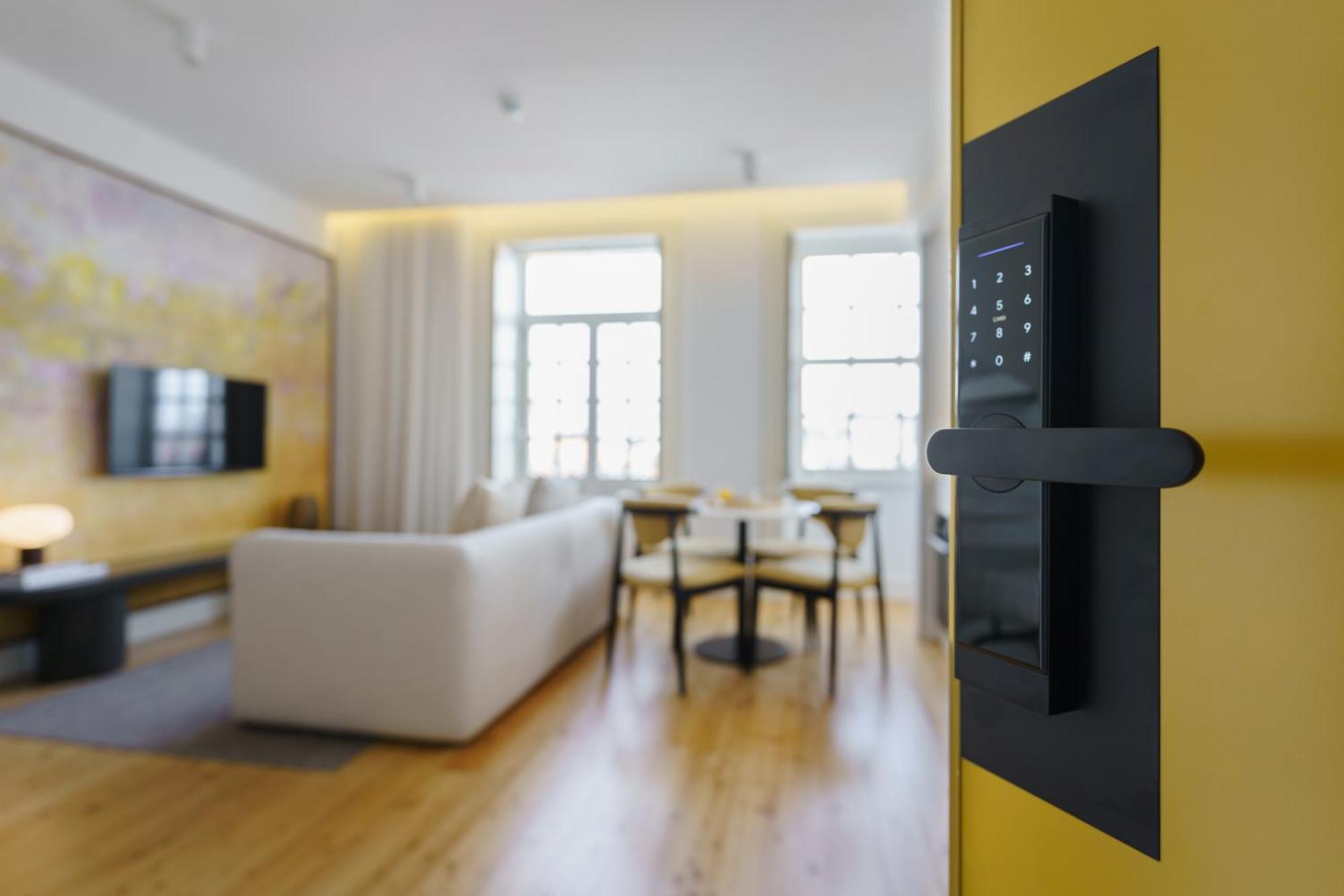 Feel Porto Clerigos Charm Flats Apartment Exterior photo